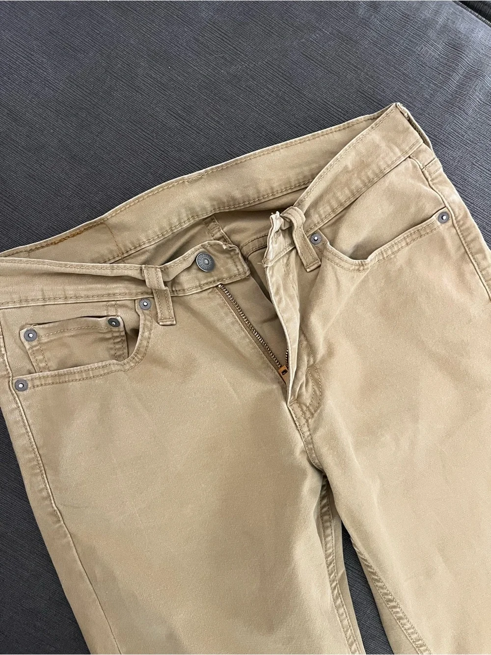 Levi's 514 Straight Fit Men's Jeans — Khaki 29W 32L
